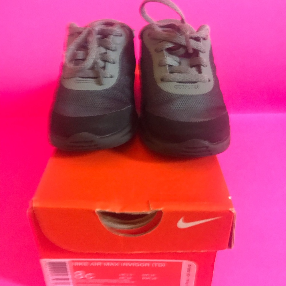 Shoes - Picture 2 of 7